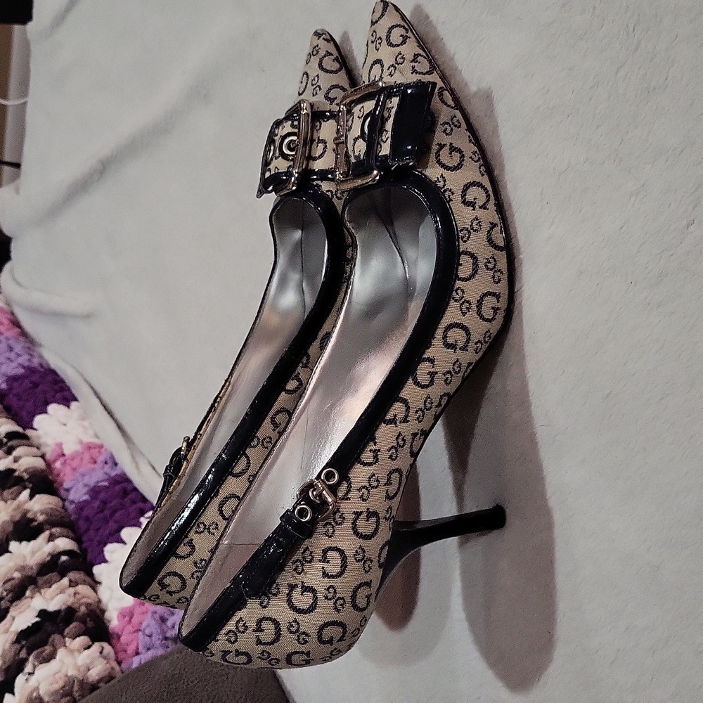 Guess Heels 👠 - Picture 6 of 11